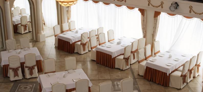 红酒店(Red Hotel)图片