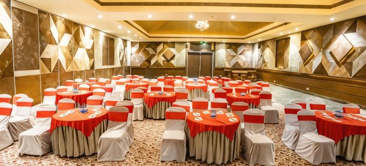 印多尔荣耀酒店和会议中心(Pride Hotel & Convention Centre Indore)图片