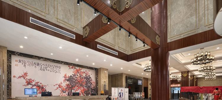 岚海电竞民宿(北塔区政府汽车北站店)图片