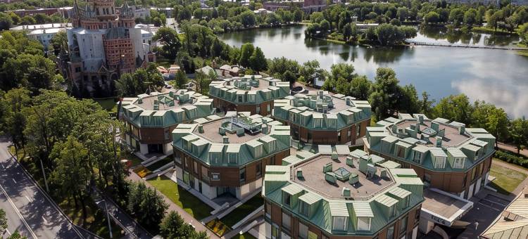 新彼得霍夫酒店(New Peterhof Hotel)图片