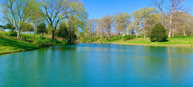 Our 80-Acre Farm, Lake, Nature Trail, Bonfires, Starry Nights  2 Miles Grafton图片