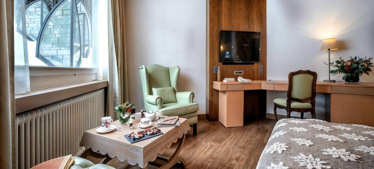 图亨大酒店(Tschuggen Grand Hotel - the Leading Hotels of the World)图片