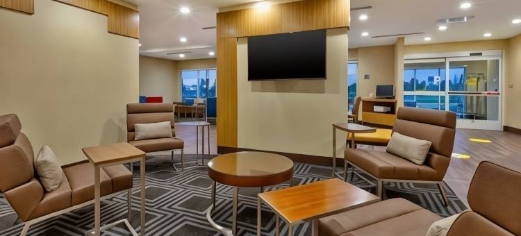 大急流城机场东南TownePlace Suites套房酒店(TownePlace Suites Grand Rapids Airport Southeast)图片