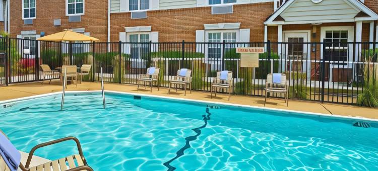 福尔斯彻奇索尼斯塔简单套房酒店(Sonesta Simply Suites Falls Church)图片