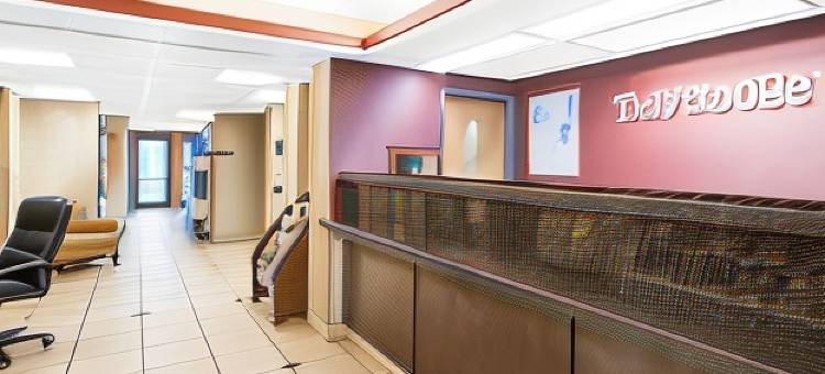 Travelodge by Wyndham Romulus Detroit Airport图片