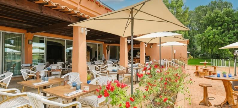 瓦勒斯科纳佳地高尔夫酒店(Golf Hôtel de Valescure & Spa Nuxe)图片