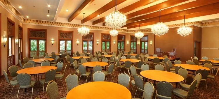 梭罗霍里森阿兹扎酒店(Aziza Syariah Hotel Solo by Horison)图片