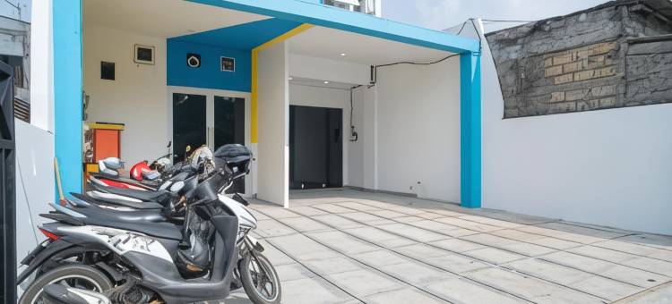 RedDoorz at Golden Averis Cibuluh Bogor图片