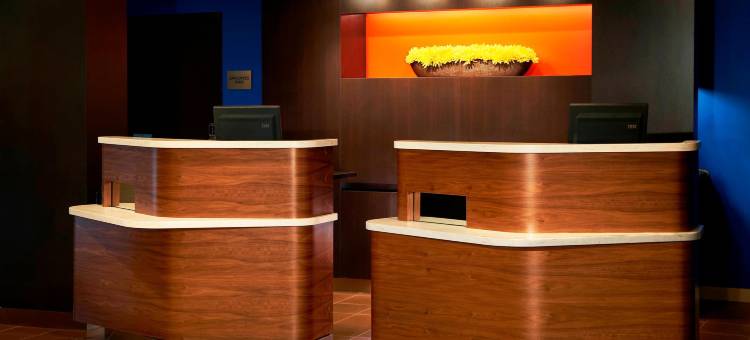 克里夫兰机场南部万怡酒店(Courtyard Cleveland Airport South)图片