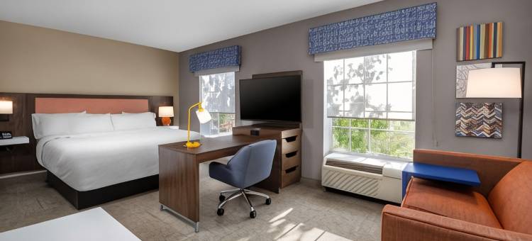 威廉斯堡广场州立学院欢朋酒店套房(Hampton Inn & Suites State College at Williamsburg Square)图片