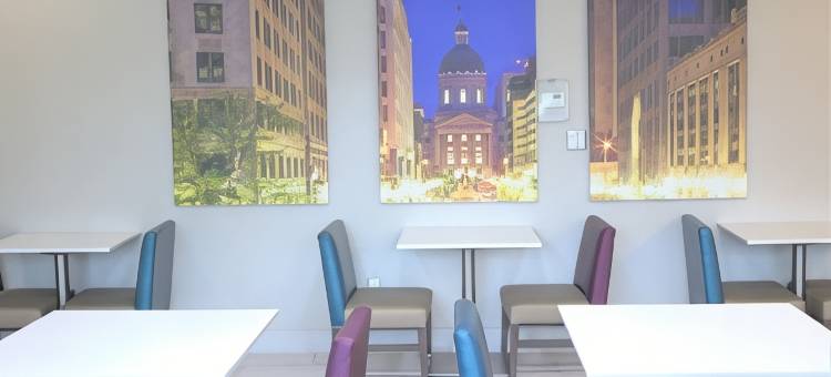 印第安纳波利斯市中心拉昆塔温德姆套房酒店(La Quinta Inn & Suites by Wyndham Indianapolis Downtown)图片