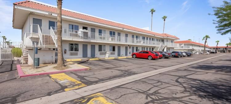 凤凰城西温德姆速8酒店(Super 8 by Wyndham Phoenix West)图片