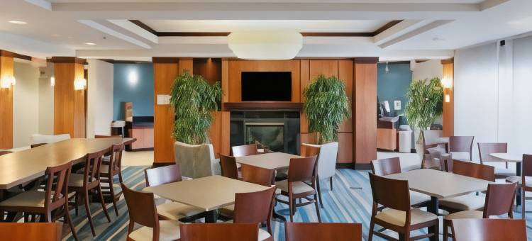 德梅因机场万枫酒店(Fairfield Inn & Suites des Moines Airport)图片