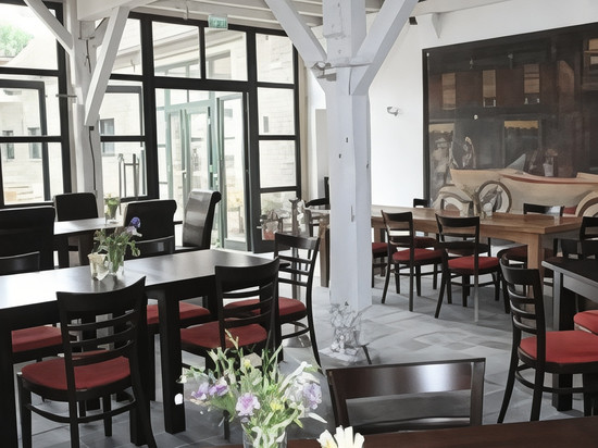 Lindenhof Gästehaus & Hofcafe