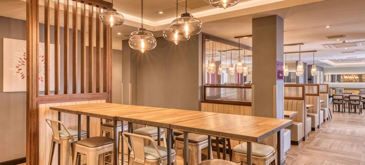 克里布斯铜锣湾(M5,J17)布里斯托尔普瑞米尔酒店(Premier Inn Bristol Cribbs Causeway (M5, J17))图片