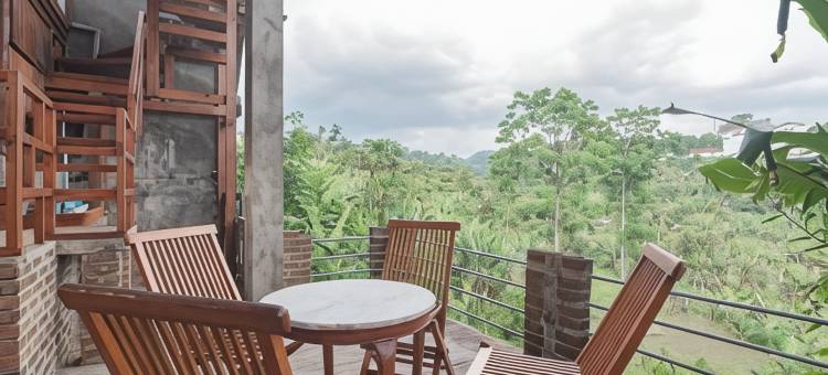 甘榜加佳2号红多兹酒店(RedDoorz Near Farmhouse Lembang)图片