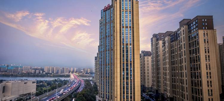 长沙亚兰·W酒店(荟聚洋湖湿地地铁站店)图片