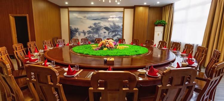 六安天缘贤林大酒店(叶集皖西当代中学店)图片