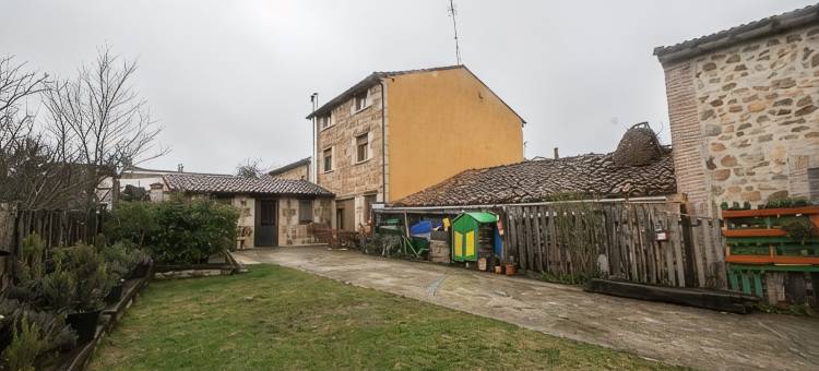 Self catering El Rincón del Alfoz for 14 people图片