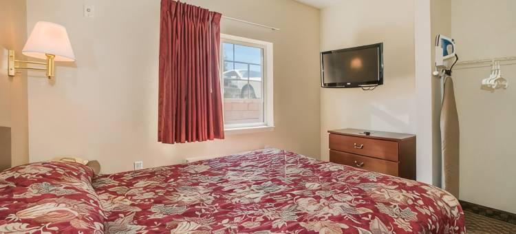 佛罗里达奥兰多 - 总统大道城中套房长住酒店(InTown Suites Extended Stay Orlando FL – Presidents Dr)图片