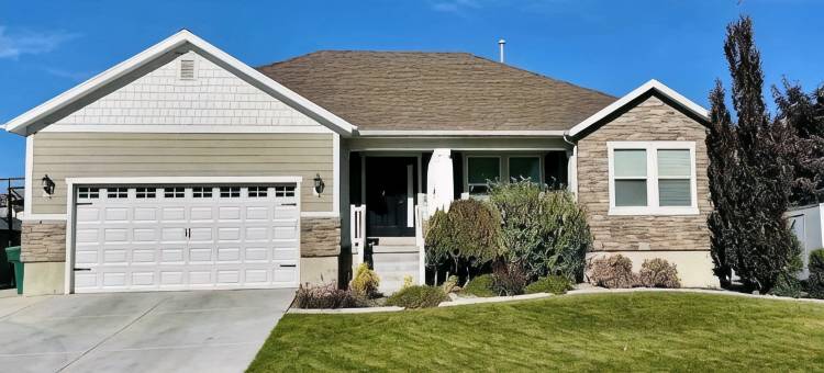 犹他谷大学, 杨百翰大学, & 高尔夫球场6卧室单层住宅(6 Bedroom Rambler Near UVU, BYU, & Golf Course)图片