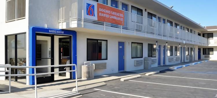 棕榈沙漠6号汽车旅馆- 棕榈泉区(Motel 6 Palm Desert, CA - Palm Springs Area)图片