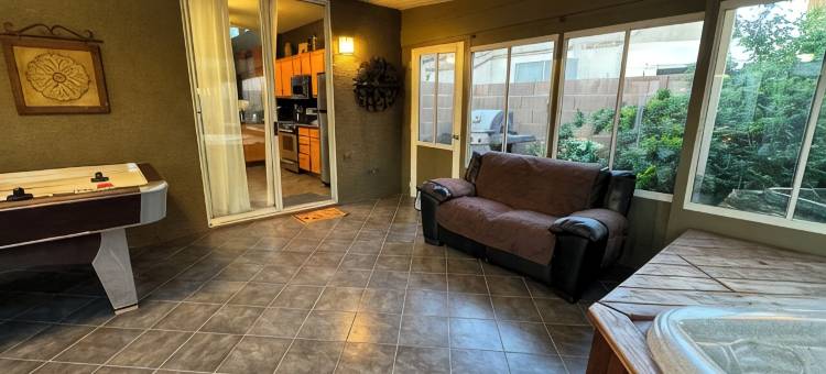 Hidden Gem: “We Stay Here Every Time” • 3Br Next to South Point • Indoor Hot Tub图片