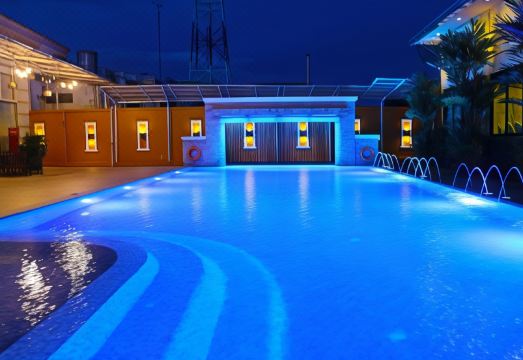 Ruean Phae Royal Park Hotel Hotel Overview