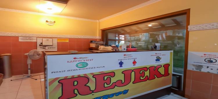 玛琍奥波罗瑞吉基清真家庭旅馆-RedDoorz旗下(Spot on 91911 Rejeki Homestay Syariah Malioboro)图片