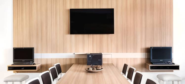 那不勒斯弗纳尔麦客达套房酒店(Microtel by Wyndham Vernal / Naples)图片