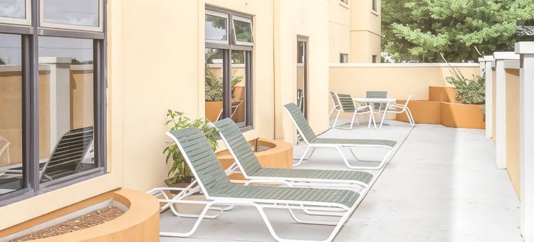 巴撒尔特华美达酒店(Ramada Limited Decatur)图片