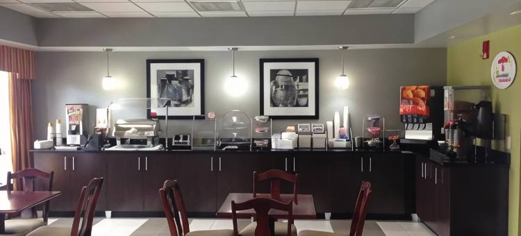 卡尔霍恩速8酒店(Super 8 by Wyndham Calhoun)图片