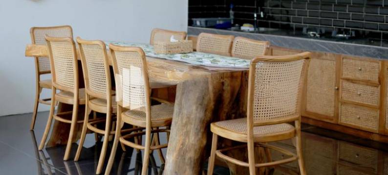 Pringgading Surf Camp Mitra RedDoorz图片