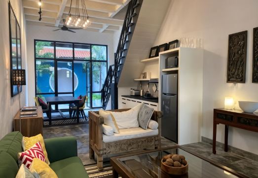 Aayu Stewart Hotel Overview