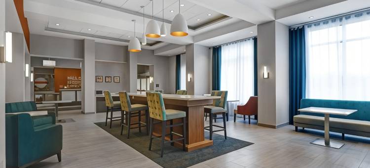 希尔顿欢朋酒店和套房贝尔维(Hampton Inn & Suites by Hilton Belleville)图片