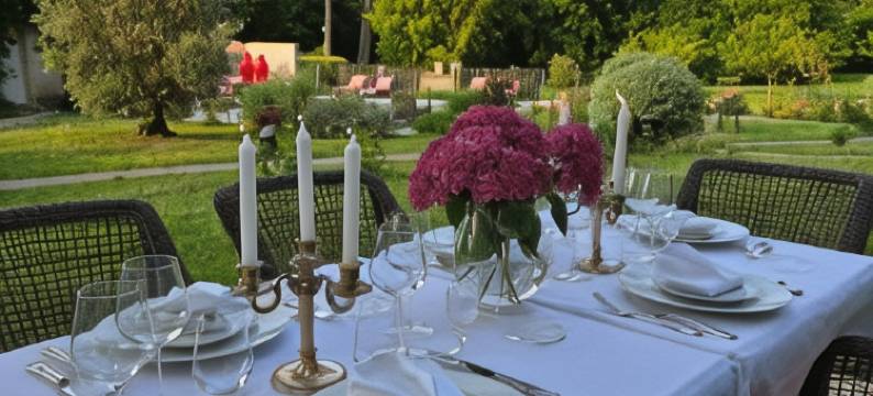 库尔特博特城堡酒店(Château de Courtebotte)图片