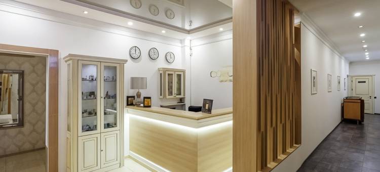 卡罗纳公寓酒店(Corona Hotel & Apartments)图片