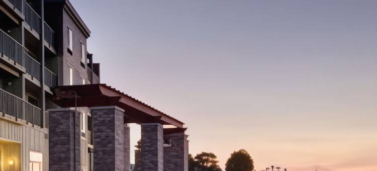 阿斯托里亚希尔顿欢朋套房酒店(Hampton Inn & Suites Astoria)图片