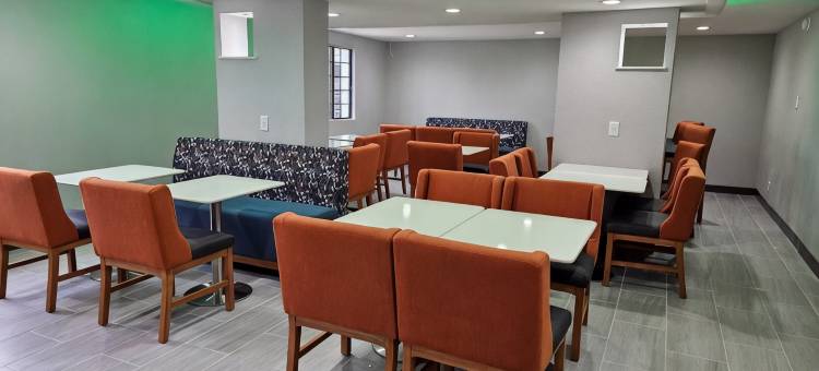 尚佩恩拉昆塔温德姆酒店(La Quinta Inn by Wyndham Champaign)图片