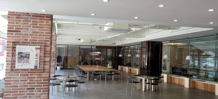 亚利亚纳酒店(Ariana Hotel)图片