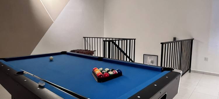 Senai 14pax The Joyous Home Pooltable Airport JPO图片