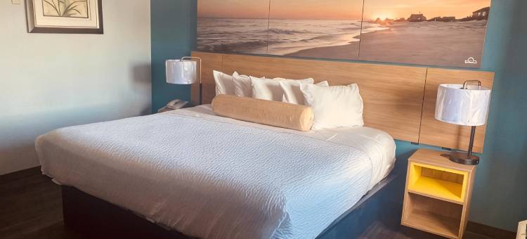 昆斯伯里乔治湖戴斯酒店(Days Inn by Wyndham Queensbury/Lake George)图片