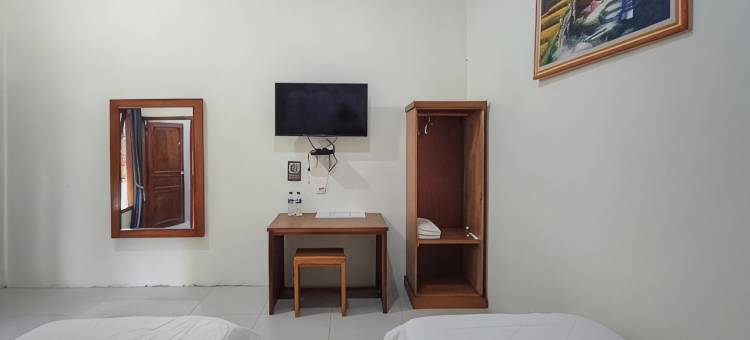 红多兹@怀卡布巴克塔纳卡托家庭旅馆(RedDoorz @ Tanakatto Homestay Waikabubak)图片