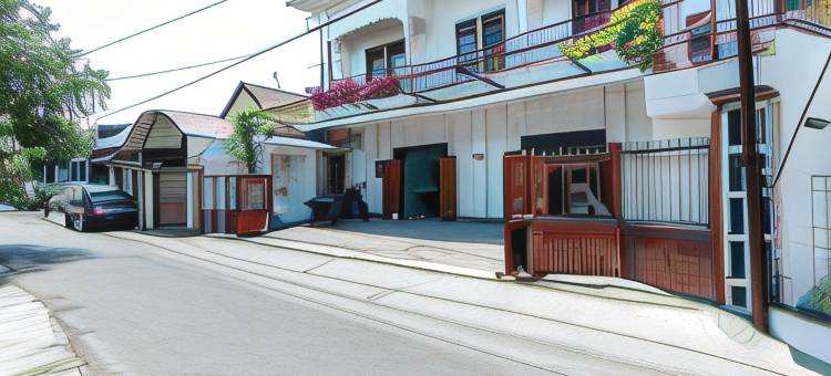 普罗 · 曼古内加兰附近的红门(RedDoorz Near Puro Mangkunegaran)图片