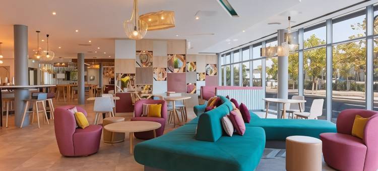 埃士佛德国际希尔顿欢朋酒店(Hampton by Hilton Ashford International)图片