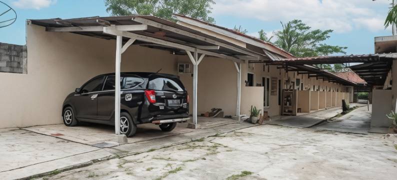 OYO 93320 维纳斯伊斯兰民宿靠近梅古帕克大学(OYO 93320 Venus Homestay Syariah Near Universitas Megou Pak Tulang Bawang)图片