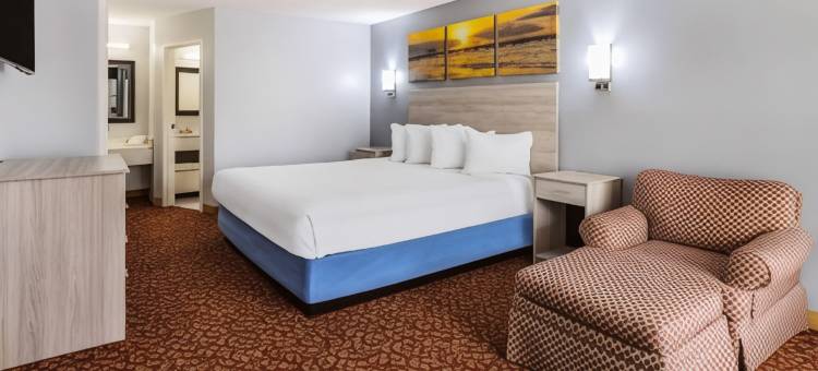 威廉斯堡克罗尼尔温德姆戴斯套房酒店(Days Inn & Suites by Wyndham Williamsburg Colonial)图片
