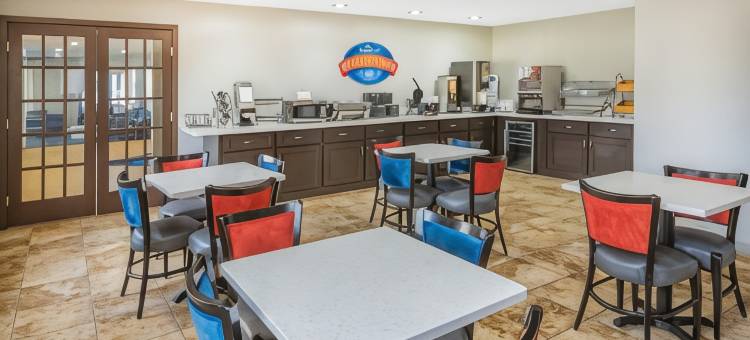 图珀洛温德姆呗盟酒店(Baymont by Wyndham Tupelo)图片