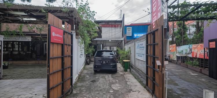 红多兹酒店-近廖内枢纽购物中心2号(RedDoorz Near Riau Junction Mall 2)图片