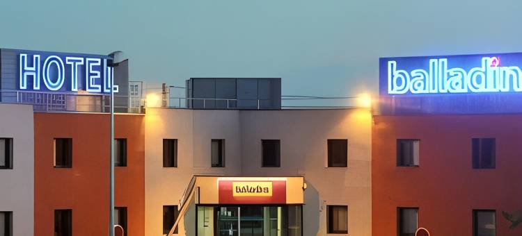 AKENA酒店拉费尔特伯纳德(Hôtel Akena la Ferté Bernard)图片